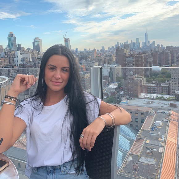 Meet your Posher, Veronica - Picture 1 of 1